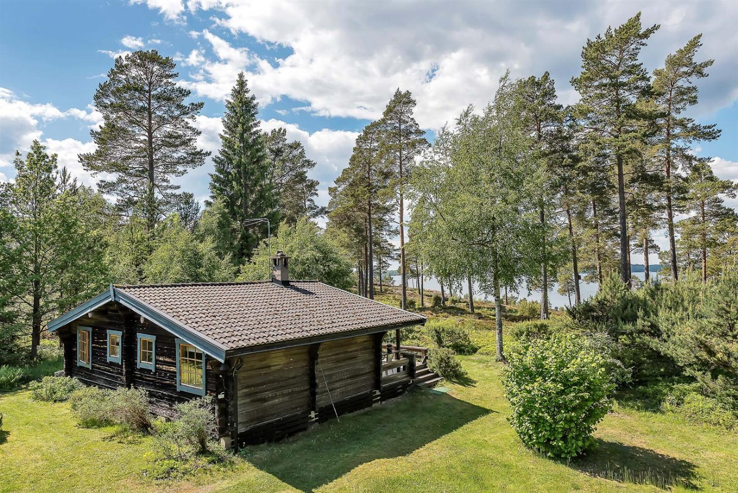 Svanviken, Yxlan